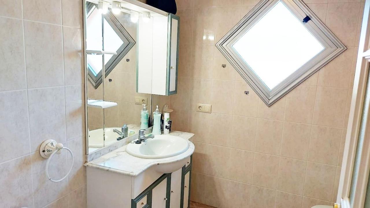 Modern And Centric Apartment With Air Conditioning - By Tenerifehints El Médano Esterno foto